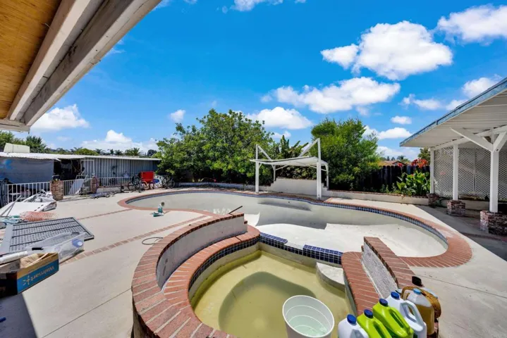 131 S Orleans Ave., Escondido, California 92027