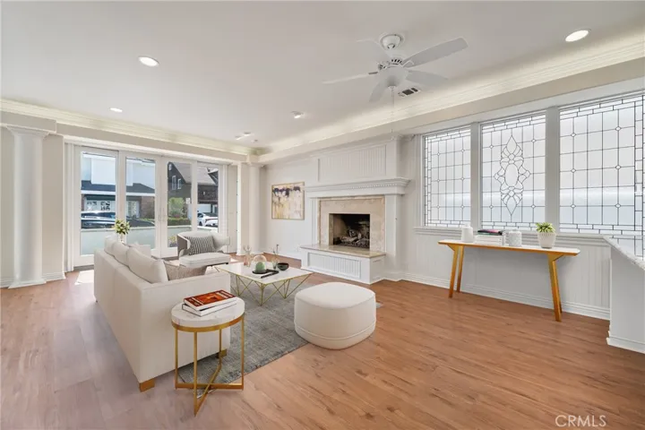 327 Amethyst Avenue, Newport Beach, California 92662
