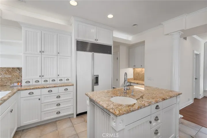 327 Amethyst Avenue, Newport Beach, California 92662