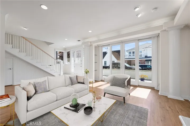 327 Amethyst Avenue, Newport Beach, California 92662