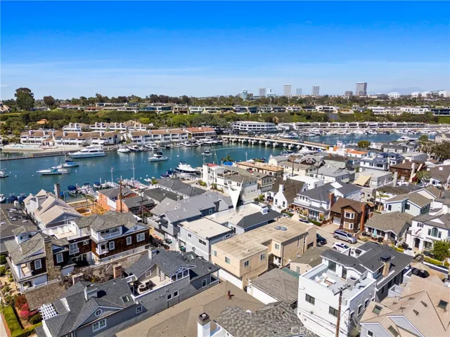 327 Amethyst Avenue, Newport Beach, California 92662