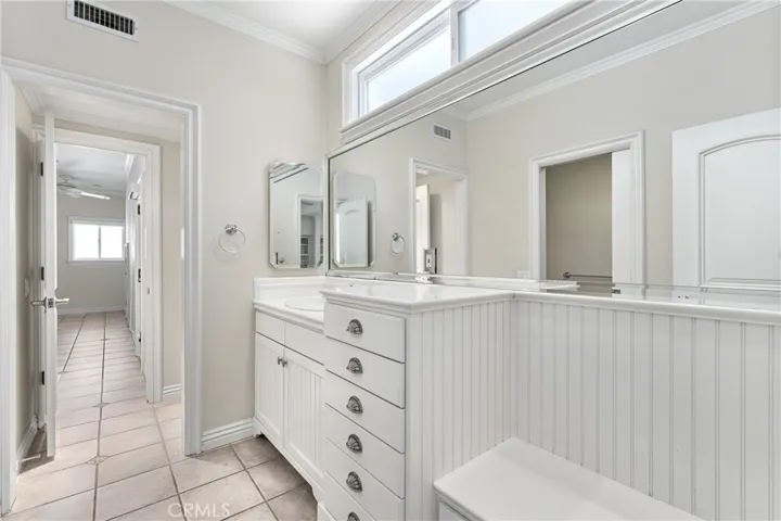 327 Amethyst Avenue, Newport Beach, California 92662