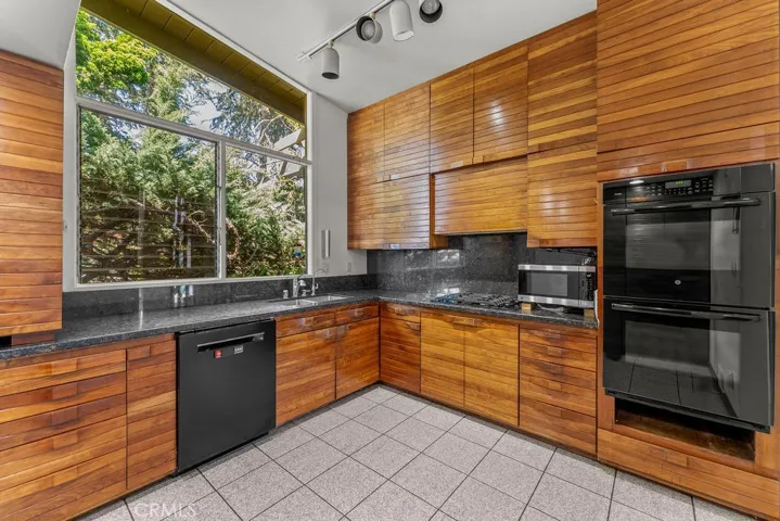 30211 Via Rivera, Rancho Palos Verdes, California 90275