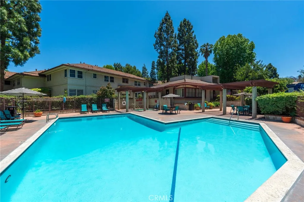 5835 Bowcroft Street 2, Los Angeles, California 90016 home-pic-24