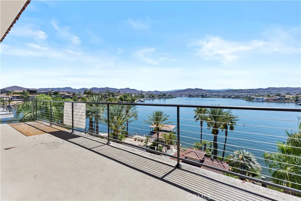 22262 San Joaquin Drive W, Canyon Lake, California 92587 home-pic-5