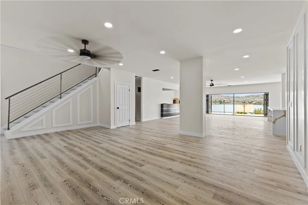 22262 San Joaquin Drive W, Canyon Lake, California 92587 home-pic-2