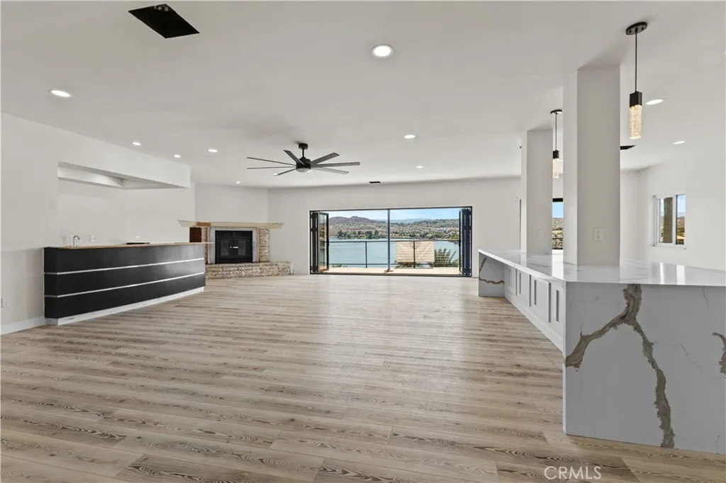 22262 San Joaquin Drive W, Canyon Lake, California 92587 home-pic-4