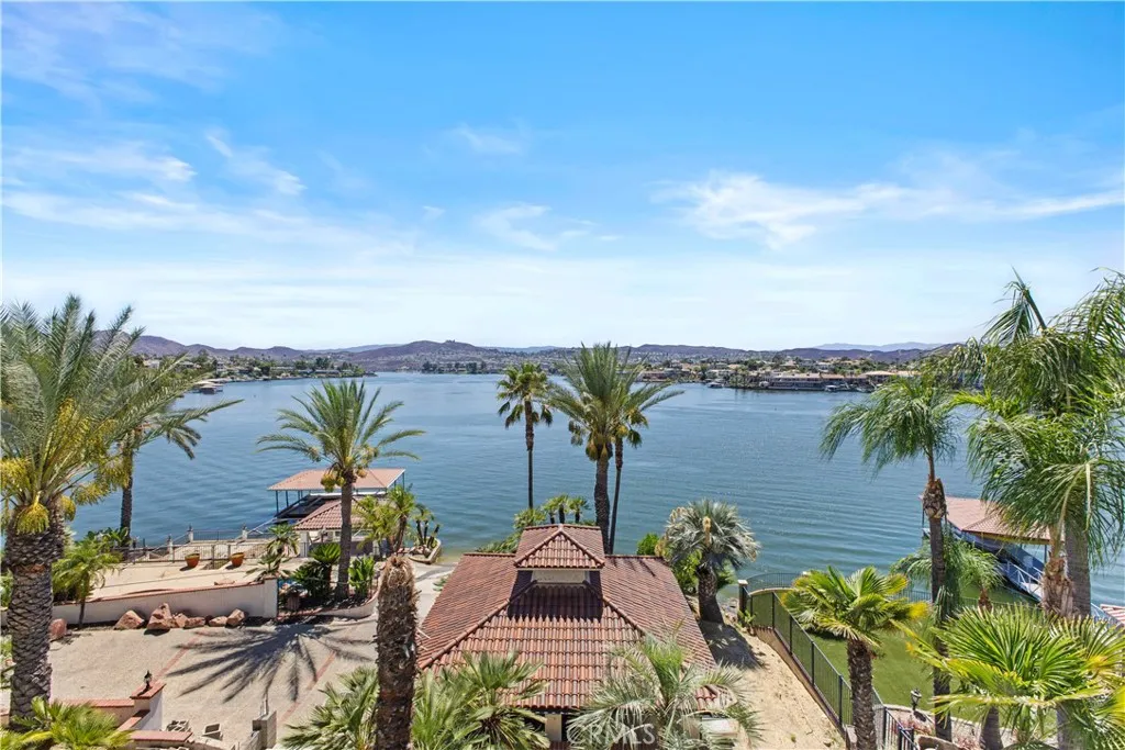 22262 San Joaquin Drive W, Canyon Lake, California 92587 home-pic-12