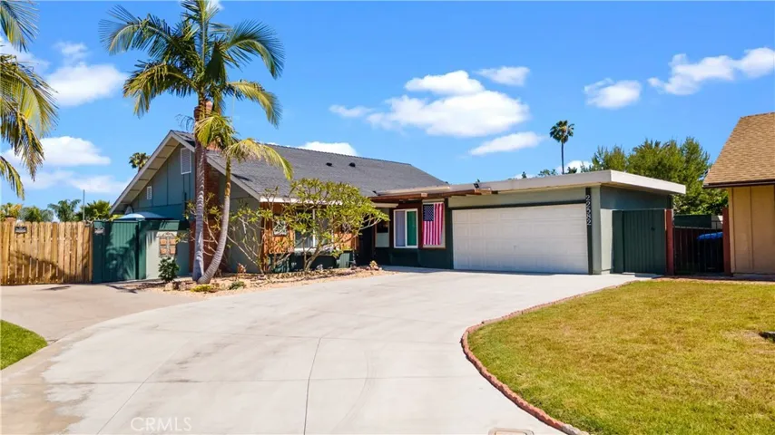 22582 Catania, Laguna Hills, California 92653