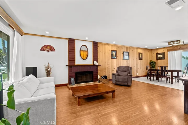 22582 Catania, Laguna Hills, California 92653