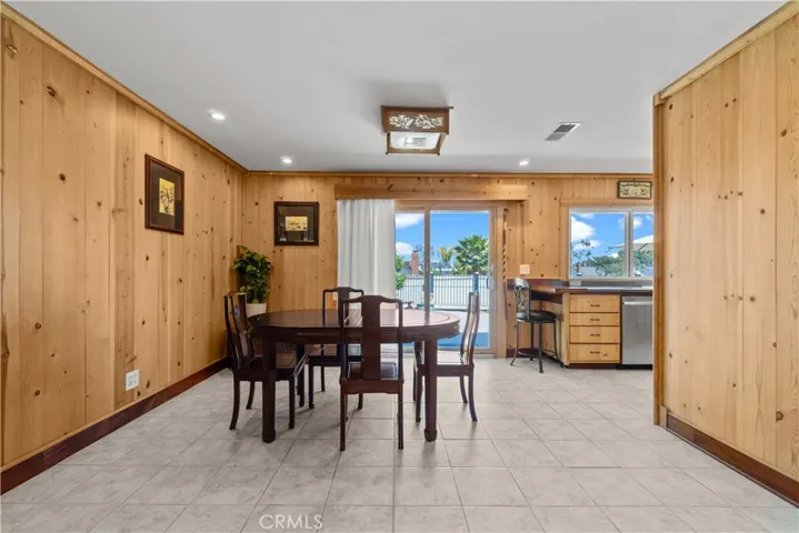 22582 Catania, Laguna Hills, California 92653