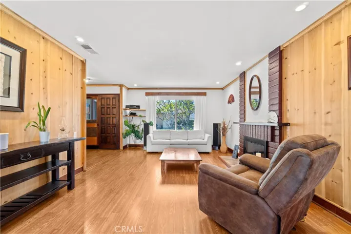 22582 Catania, Laguna Hills, California 92653