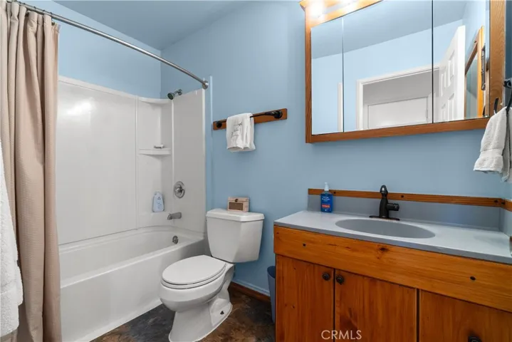 2nd Bathroom