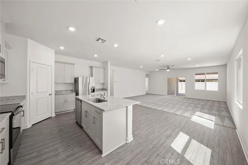 42490 Isla Court, Indio, California 92220 home-pic-7