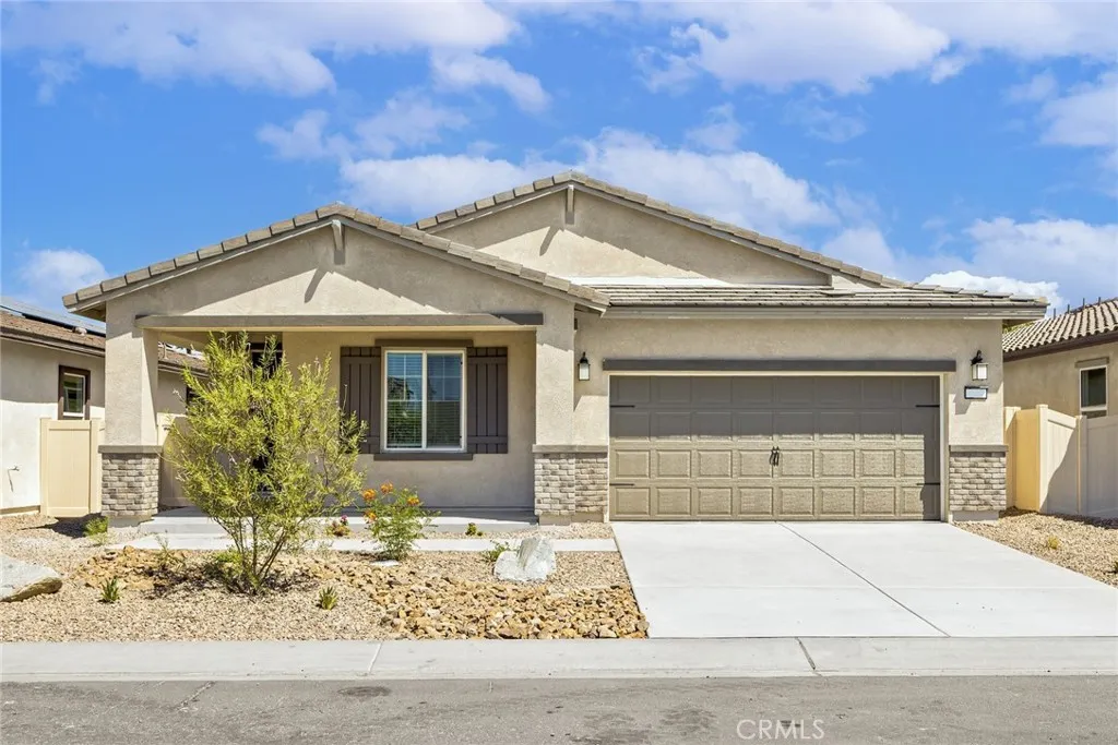 42490 Isla Court, Indio, California 92220 home-pic-1