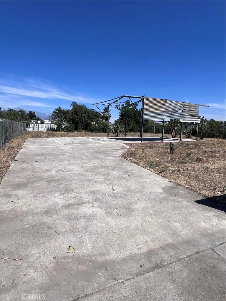 8035 Tippecanoe Avenue, San Bernardino, California 92410 home-pic-2