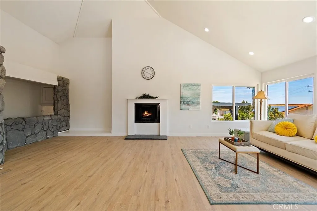 9255 Fortuna Avenue, Yucca Valley, California 92284 home-pic-37