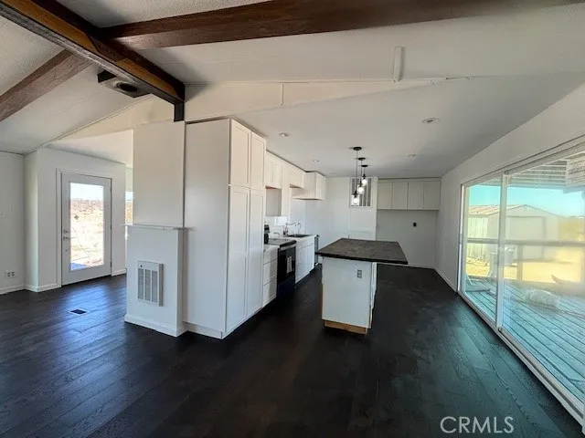 61501 Burke Road, Landers, California 92285