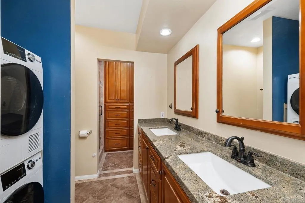 356 S Miraleste Drive 327, San Pedro, California 90732 home-pic-17