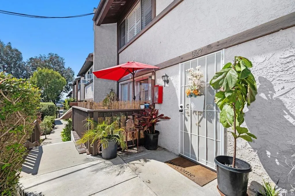 356 S Miraleste Drive 327, San Pedro, California 90732 home-pic-2