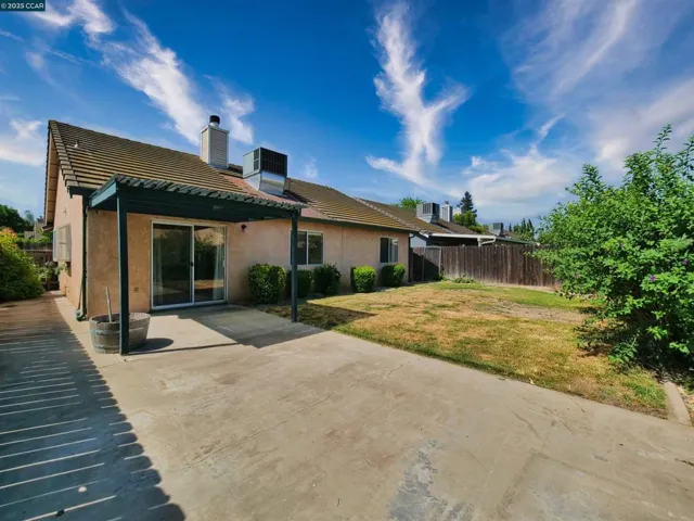 4301 Castle Cary Lane, Salida, California 95368