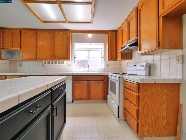 4301 Castle Cary Lane, Salida, California 95368
