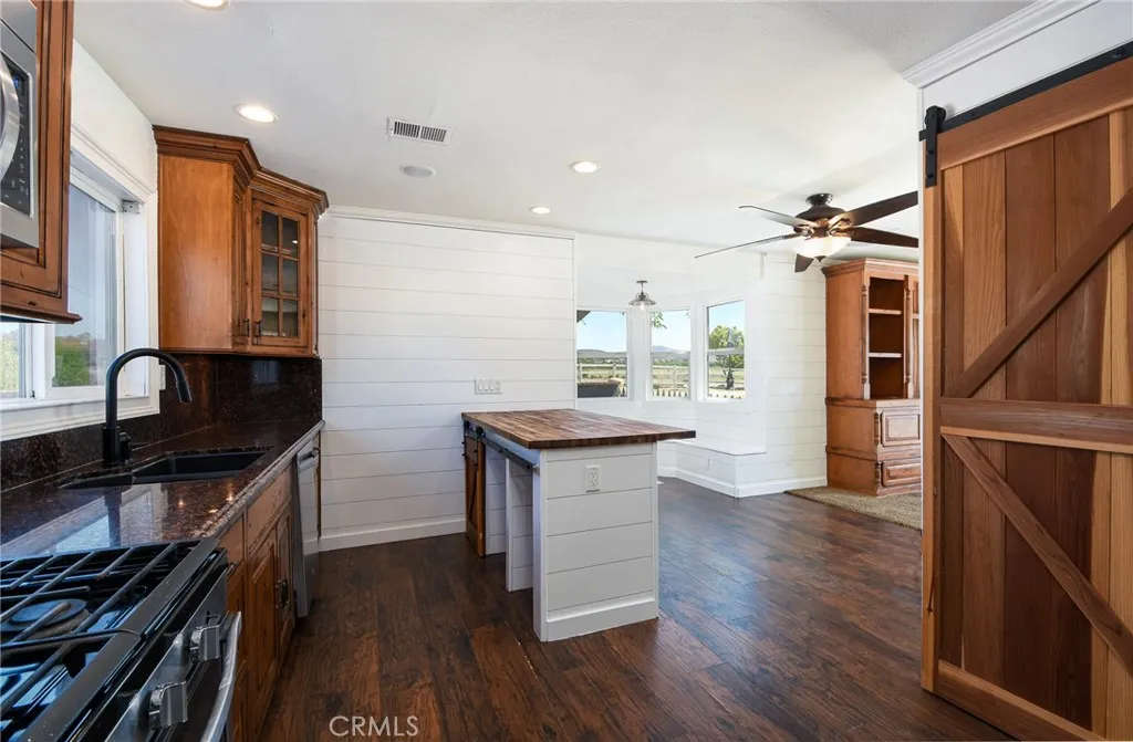 36055 Maddalena Road, Winchester, California 92596 home-pic-9