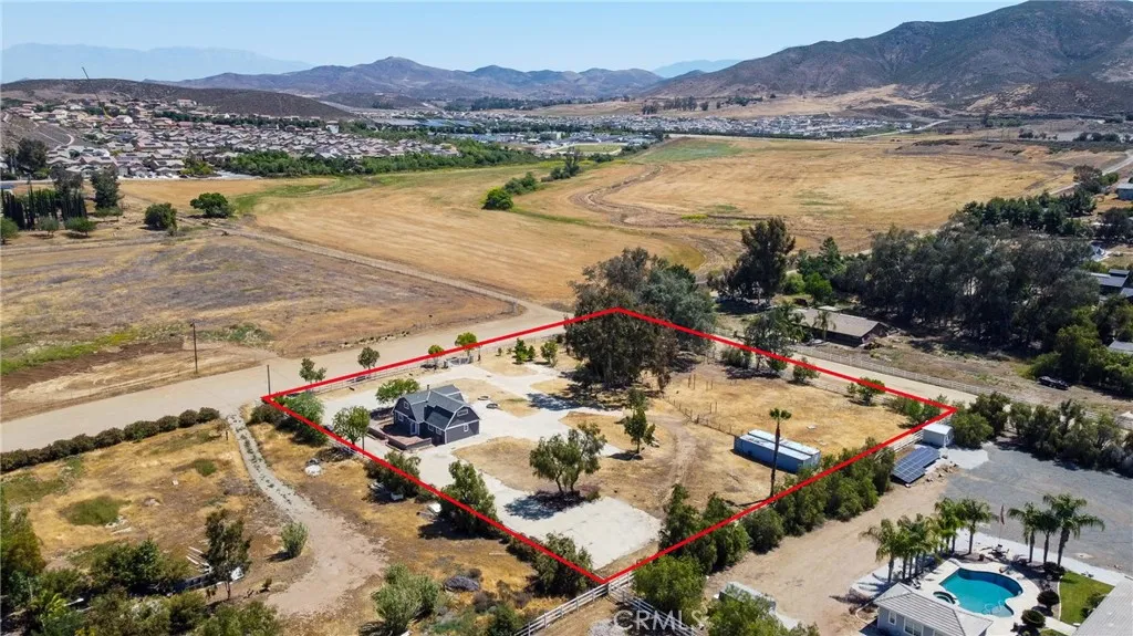 36055 Maddalena Road, Winchester, California 92596 home-pic-1