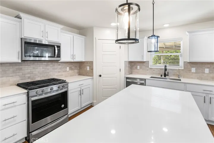 522 Sansoni Street, Los Banos, California 93635