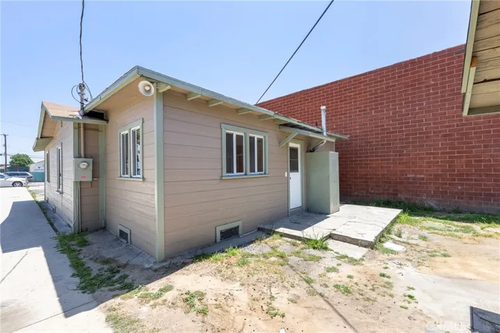 1127 S Mcdonnell Avenue, East Los Angeles, California 90022