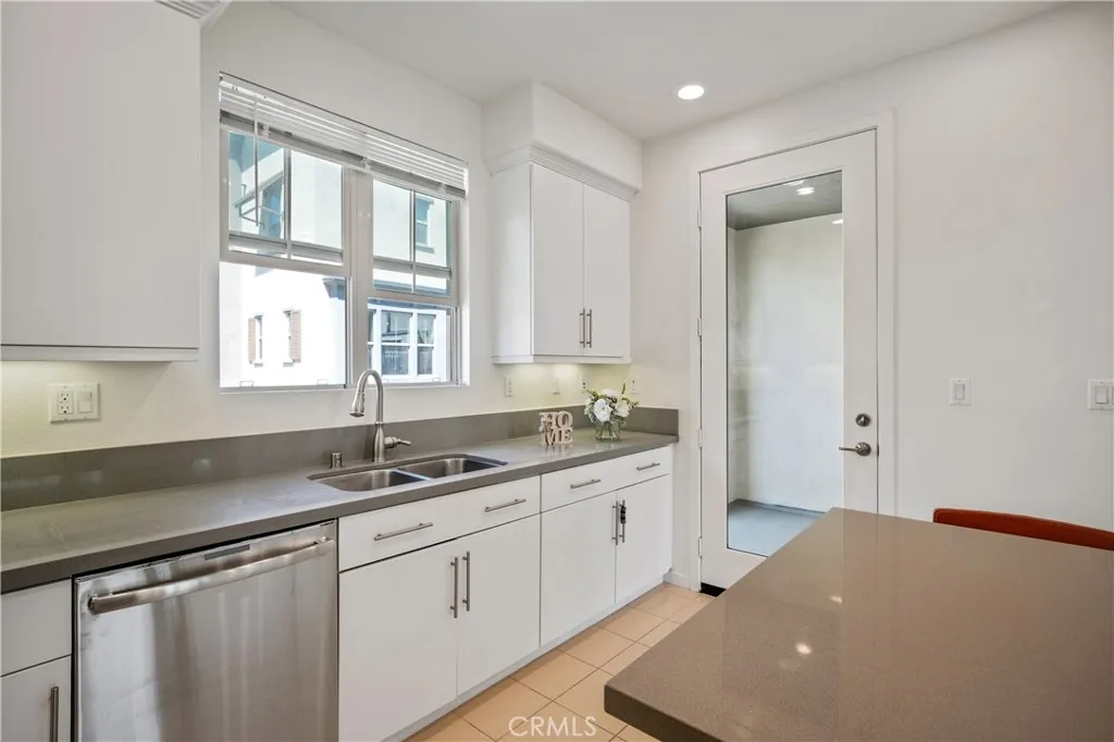 125 Mongoose, Irvine, California 92618 home-pic-10