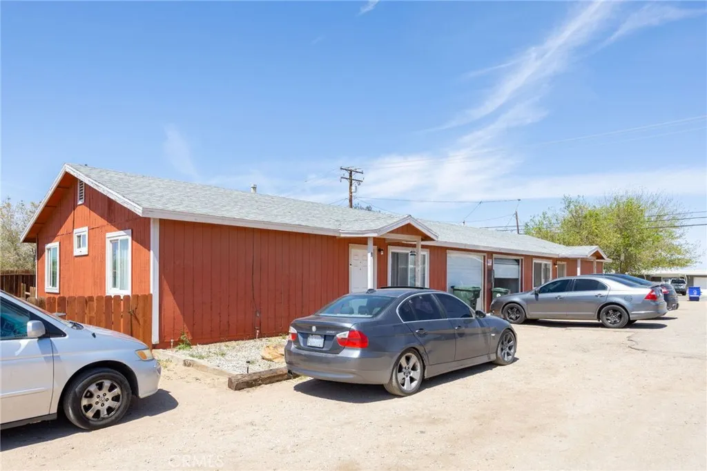 12023 Chamberlaine Way, Adelanto, California 92301 home-pic-17