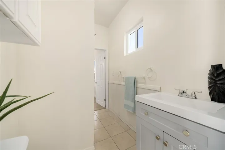 2202 Gates Street, Los Angeles, California 90031