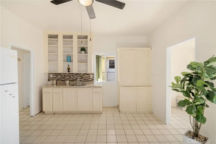 2202 Gates Street, Los Angeles, California 90031