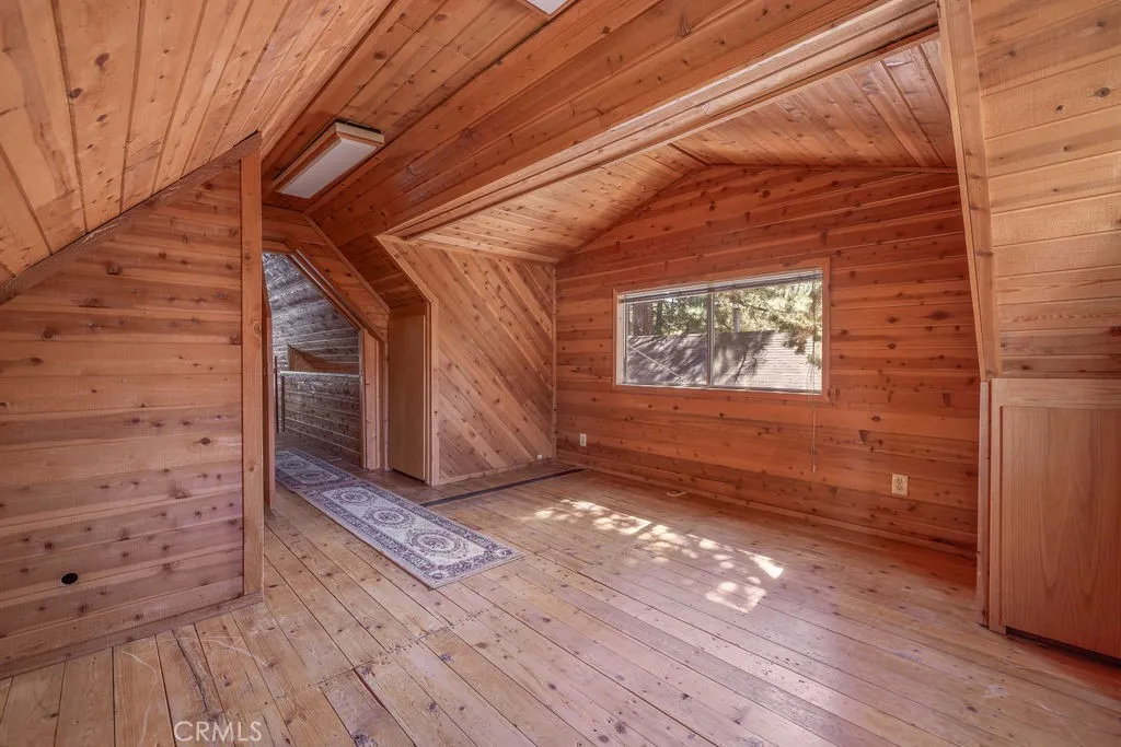 817 E Mountain View Boulevard, Big Bear City, California 92314 home-pic-29