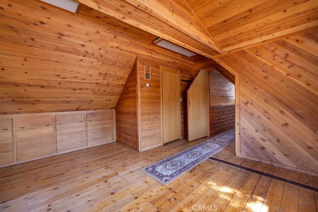 817 E Mountain View Boulevard, Big Bear City, California 92314 home-pic-27