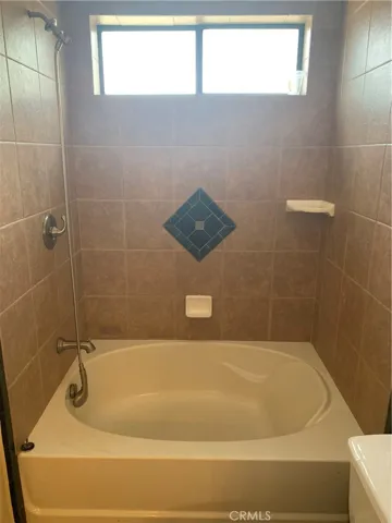 Master suite spa tub