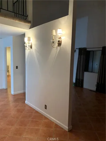 View of foyer front