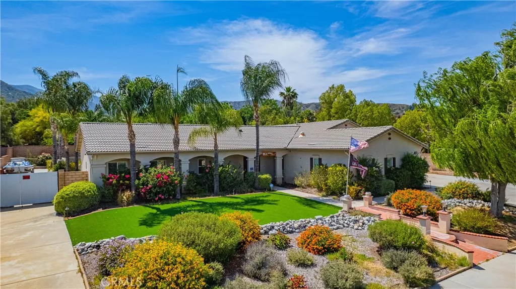 30867 Via Bonica, Lake Elsinore, California 92530, 5 Bedrooms Bedrooms, ,3 BathroomsBathrooms,Residential,For Sale,Via Bonica,IV25111849