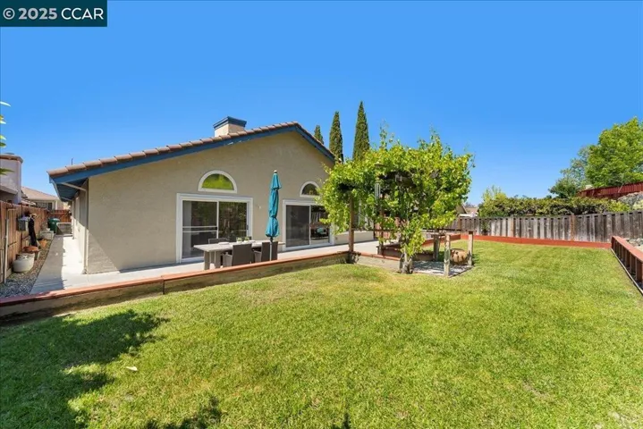 5378 Country View Dr, Richmond, California 94803