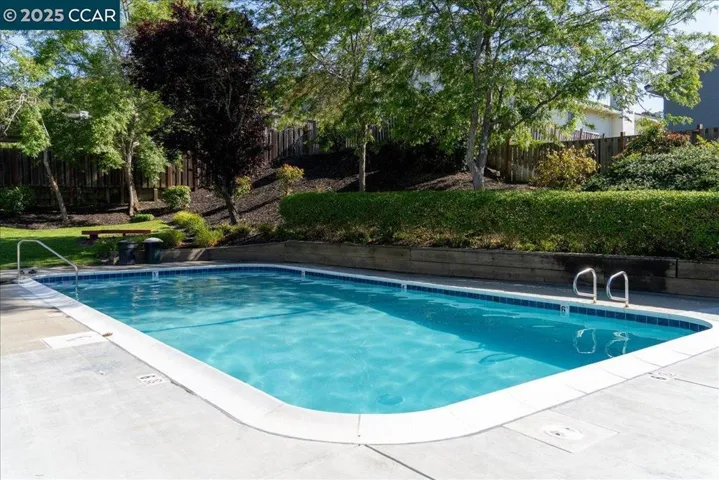5378 Country View Dr, Richmond, California 94803