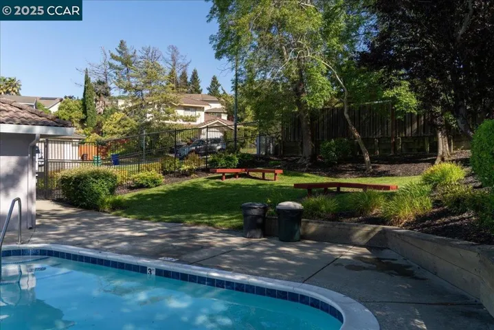 5378 Country View Dr, Richmond, California 94803
