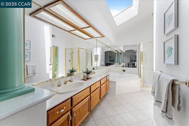Double Vanity for Couple Sanity!