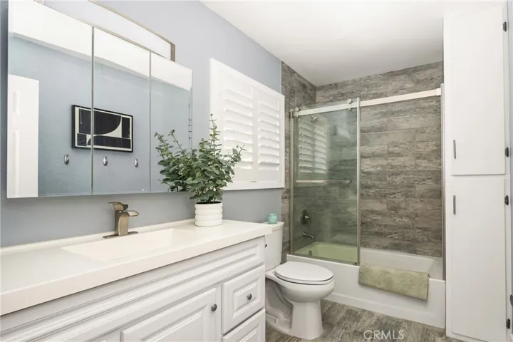 20402 Seven Seas Lane, Huntington Beach, California 92646