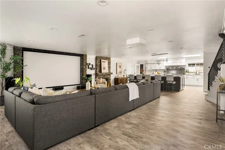 20402 Seven Seas Lane, Huntington Beach, California 92646
