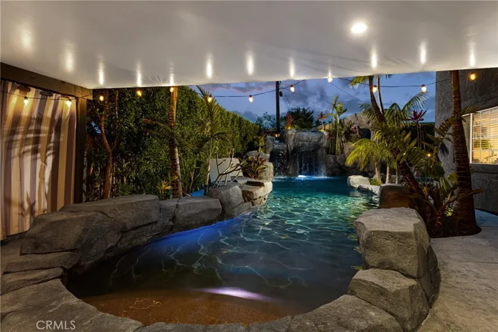 20402 Seven Seas Lane, Huntington Beach, California 92646