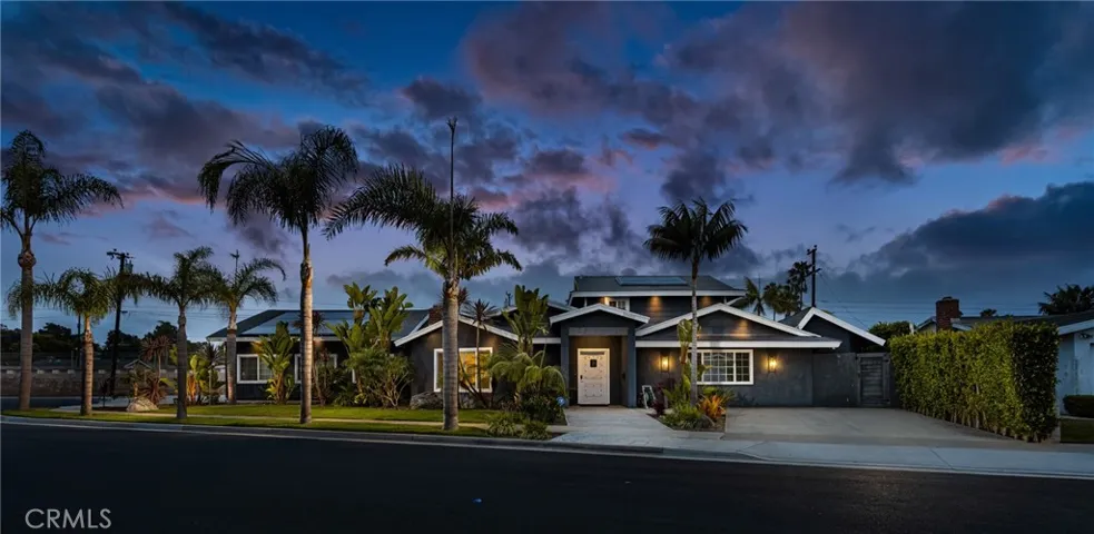 20402 Seven Seas Lane, Huntington Beach, California 92646