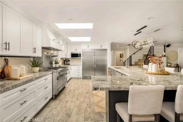 20402 Seven Seas Lane, Huntington Beach, California 92646
