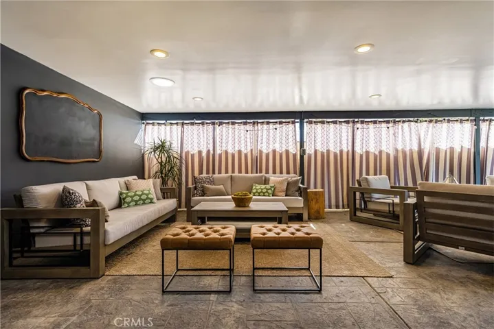 20402 Seven Seas Lane, Huntington Beach, California 92646
