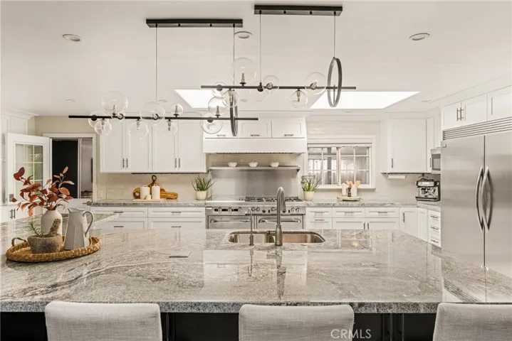 20402 Seven Seas Lane, Huntington Beach, California 92646